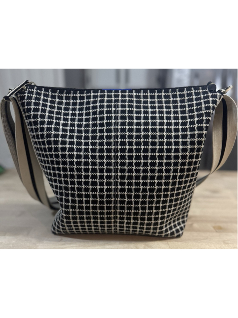 Rothy's womens Mini Bucket Zippered Tote Bag Black And White Checkered - Picture 4 of 14